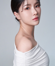 Book an Appointment with Lena(Seonyu) Lee for 1 : 1 Pilates