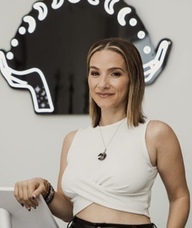 Book an Appointment with Hana Yarenko for Reiki