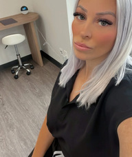 Book an Appointment with Oana Paicu for Médecine esthétique