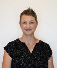 Book an Appointment with Mindy Minka for Deep Muscle Therapy & Reflexology