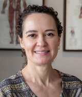 Book an Appointment with Dorothée Izart at Massothérapie 13 & Ostéopathie