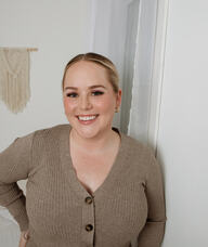 Book an Appointment with Ashley Daly for Consultations